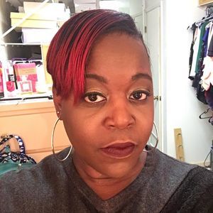 Meet your Posher, Yvette